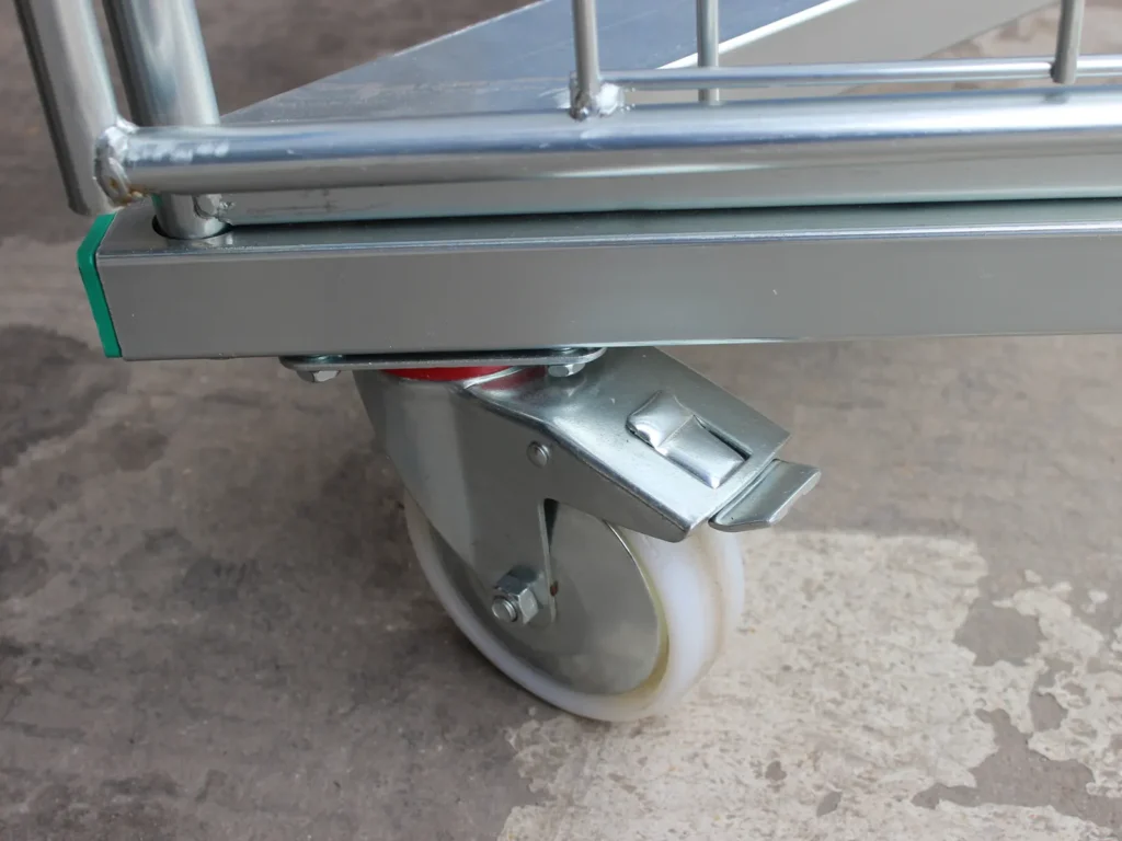 Casters & Accessories